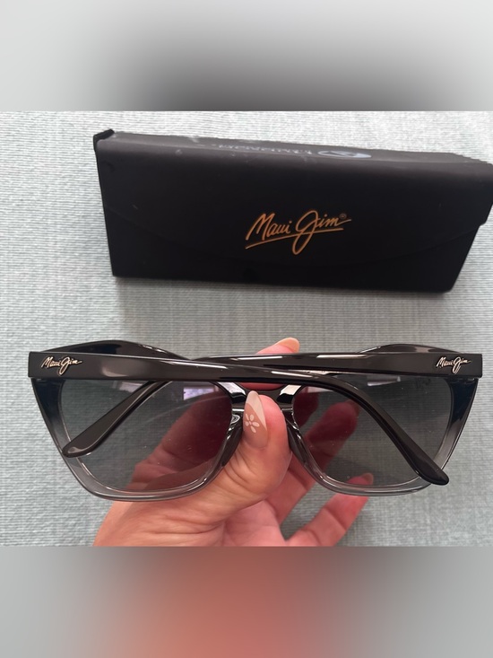 NEW Maui Jim Women’s Lotus Gloss Black Fade Cat Eye Sunglasses w/Case & cloth main image 6